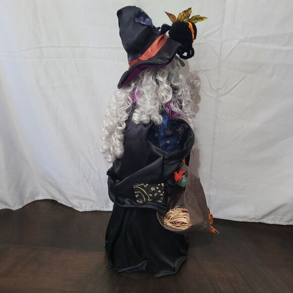 Halloween Witch Sorciere Decoration With Hat & Broom - Picture 4 of 12